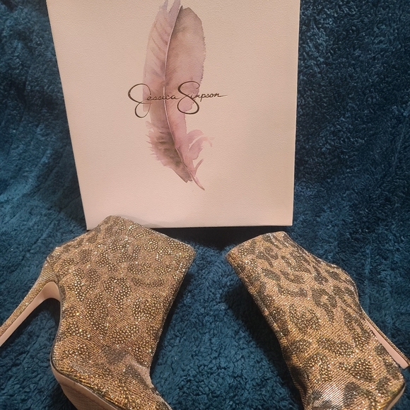 Booties - Picture 5 of 5